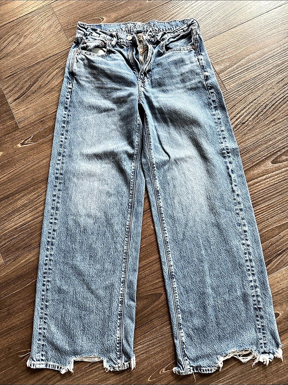 American Eagle Women's Straight Leg Jeans Size 6 Blue